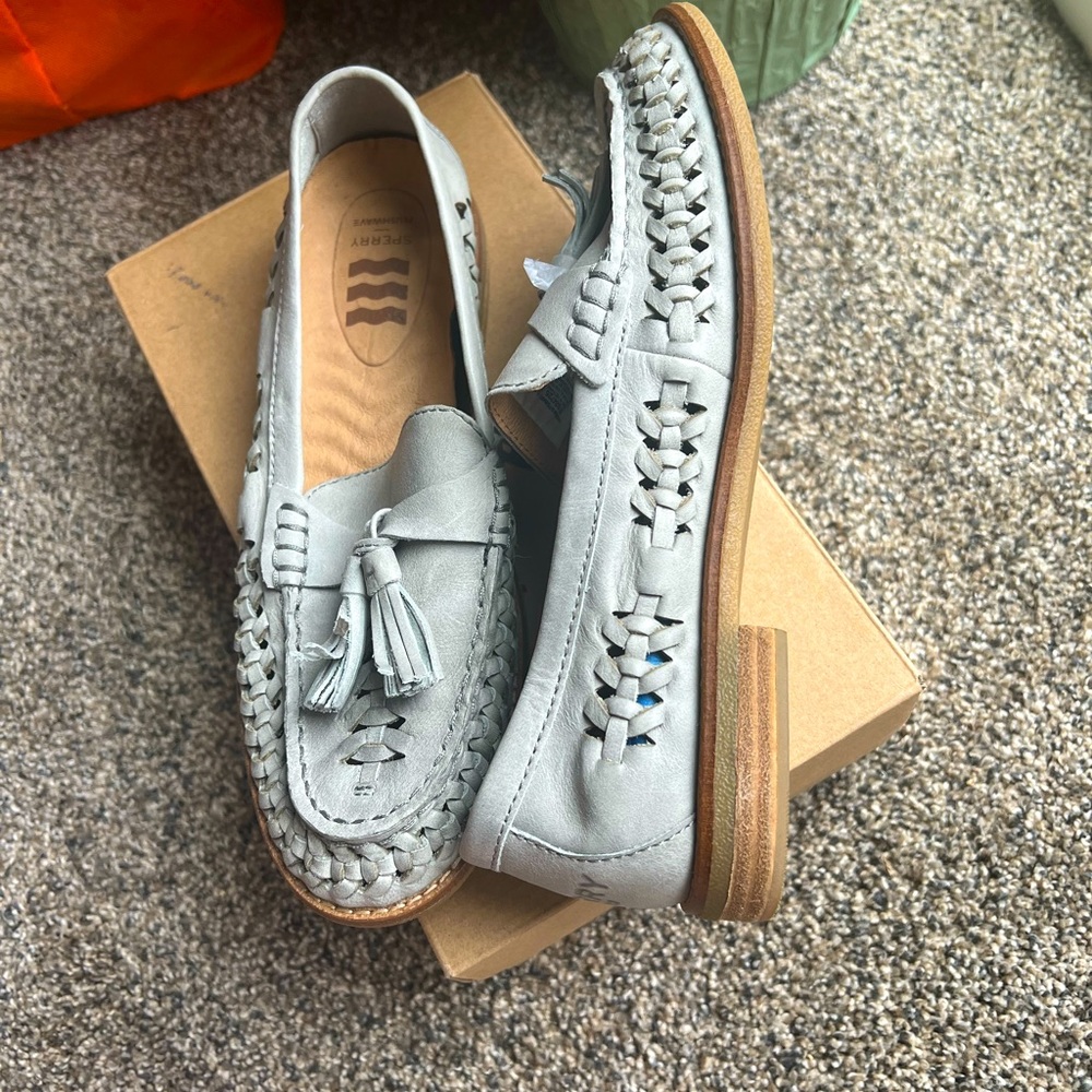 New in box Sperry Newport grey woven loafers, size 7. New in original box!